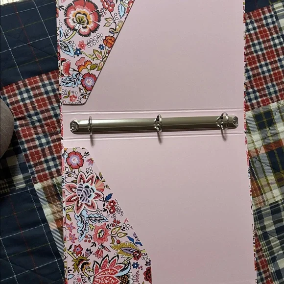 Vera Bradley Pink Floral three ring binder - Picture 2 of 7